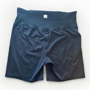 Vuori Rib Short 5" inseam. Lg Black Women biker short